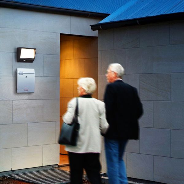 Kera Outdoor Wall Lamp