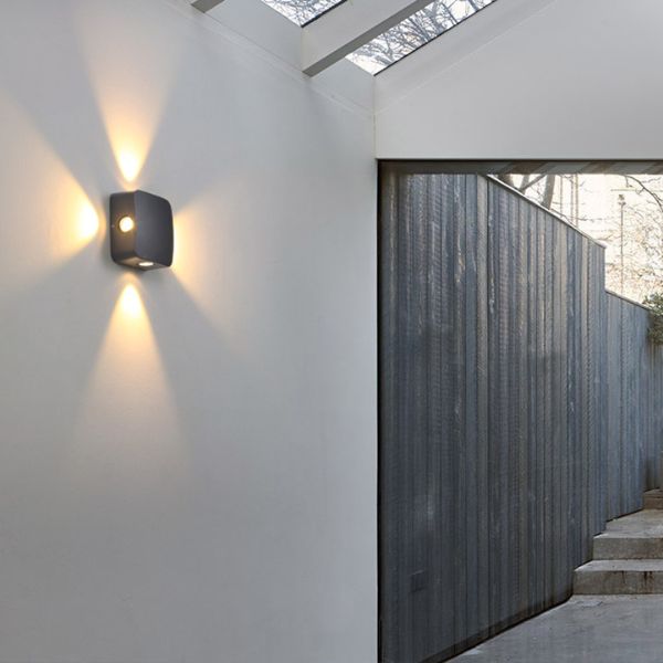 Pharos Outdoor Wall Lamp