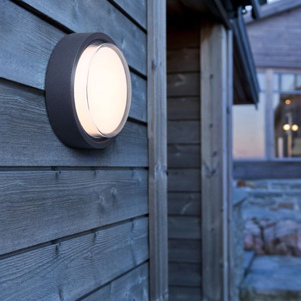 Phos Outdoor Wall Lamp