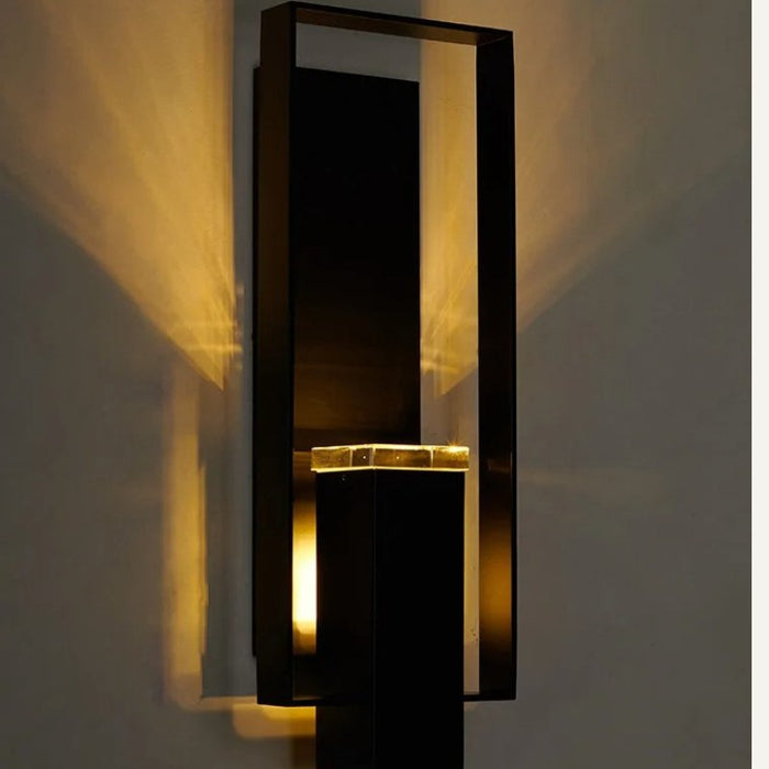 Rosso Wall Lamp