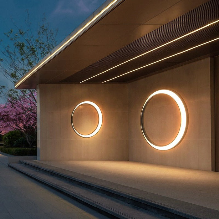 Sophie Outdoor Wall Lamp