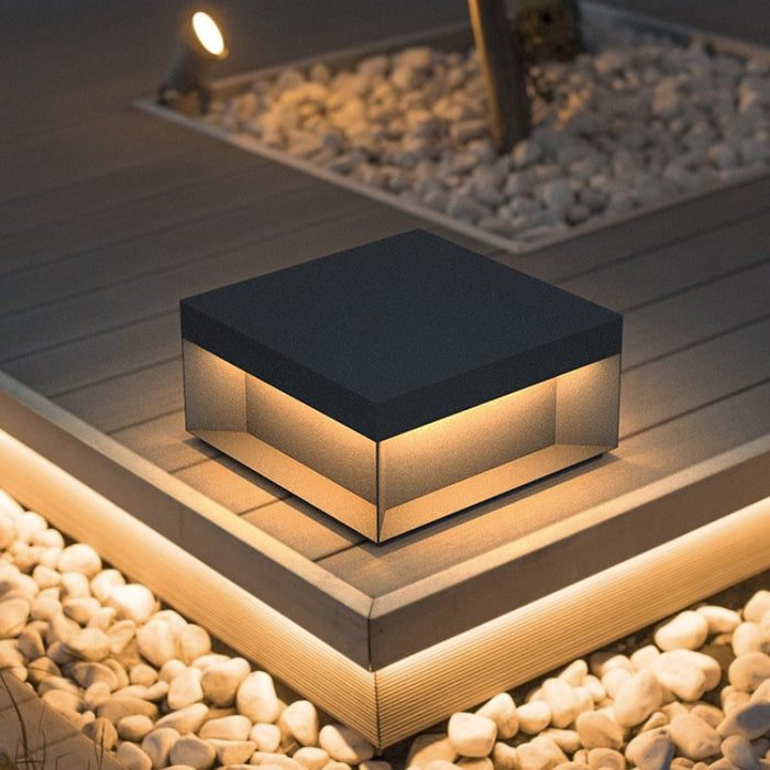 Sophia Outdoor Garden Lamp