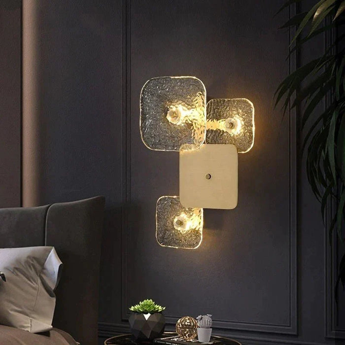 Zacharias Wall Lamp