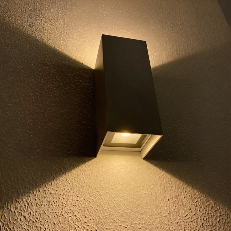 image_text: Glanter Outdoor Wall Light 25