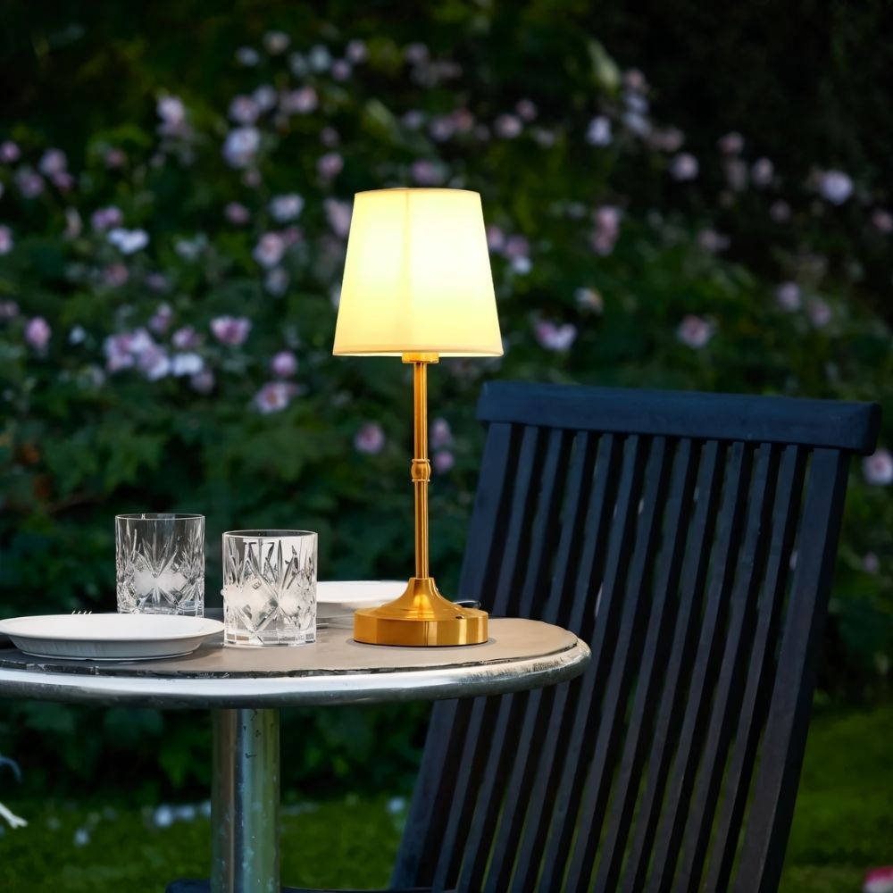 image_text: aradal-table-lamp-276828