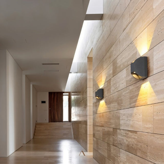 Arbois Wall Lamp