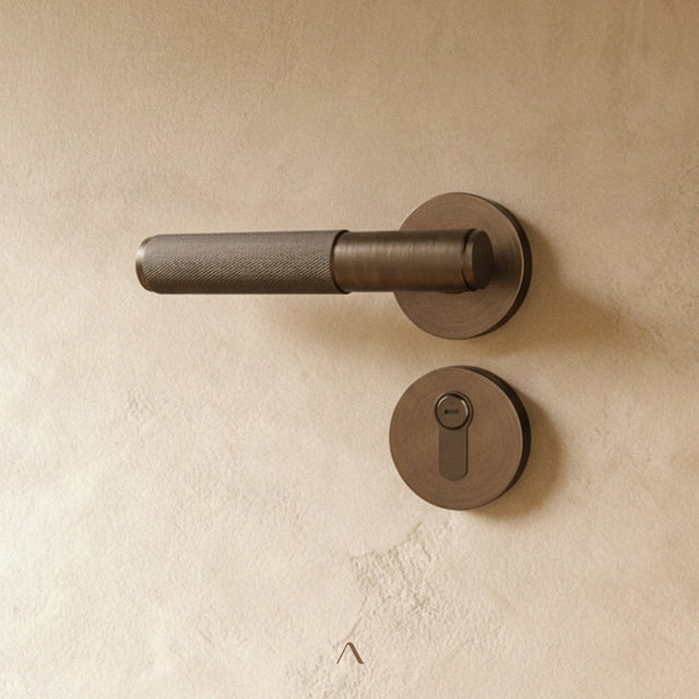 Ardeche Handle
