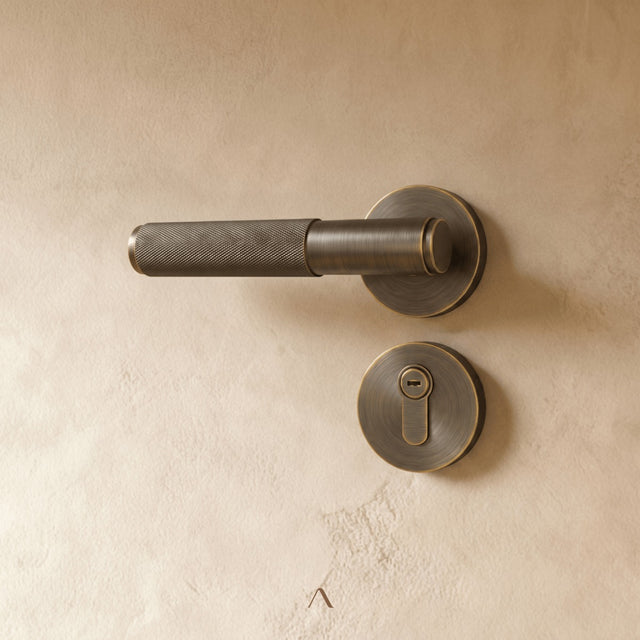 Ardeche Handle