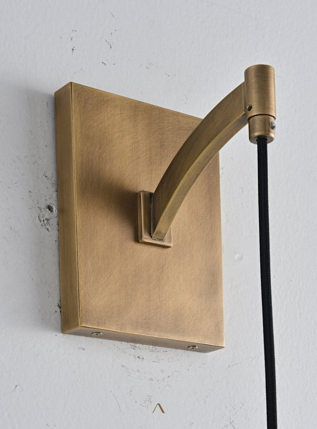 Ariege Wall Lamp