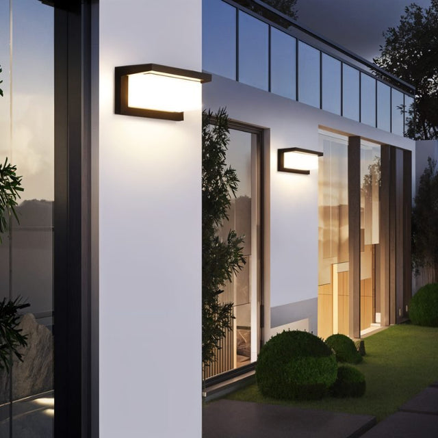 Ilma Wall Lamp