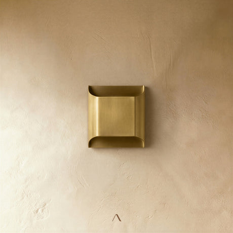 Bay Wall Lamp