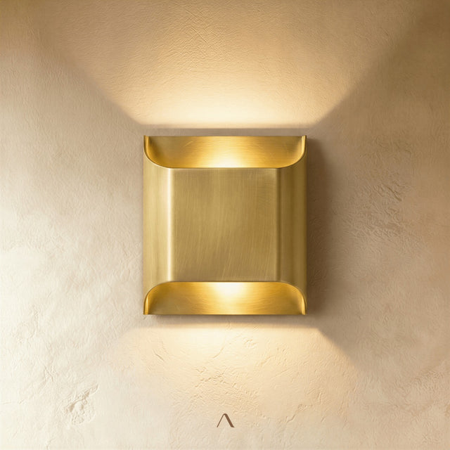 Bay Wall Lamp