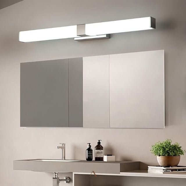 Biriatou Wall Lamp