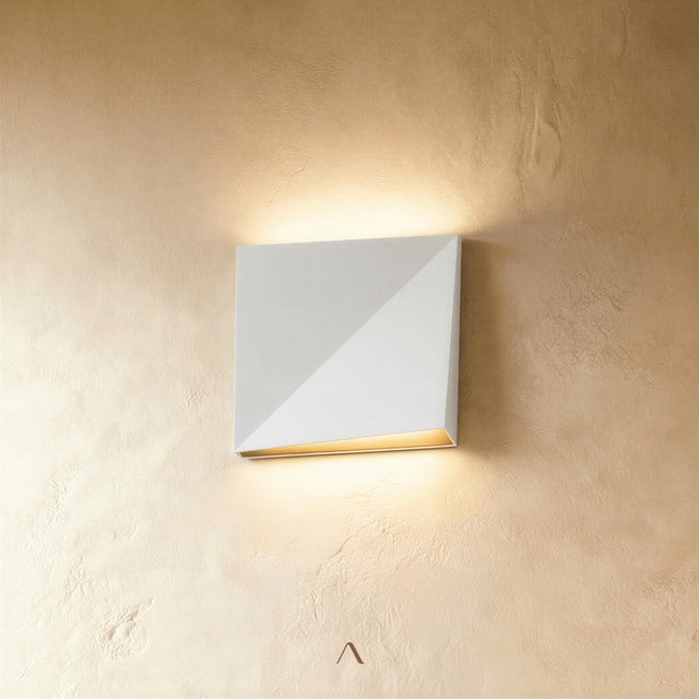 Blans Wall Lamp