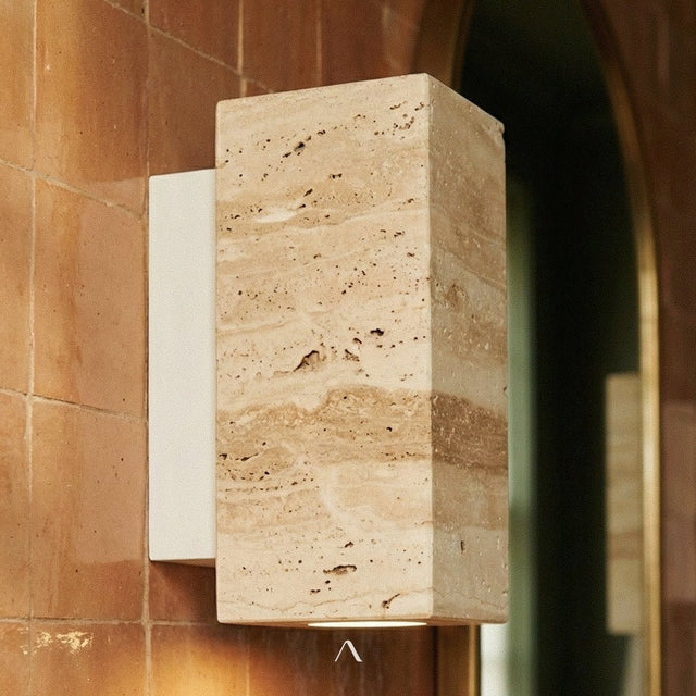 Capital Wall Lamp