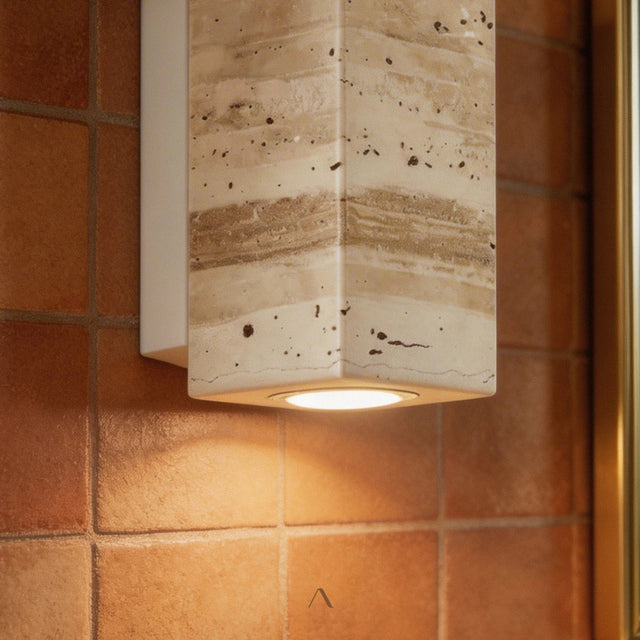 Capital Wall Lamp