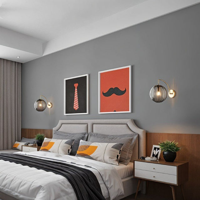 Taunus Wall Lamp