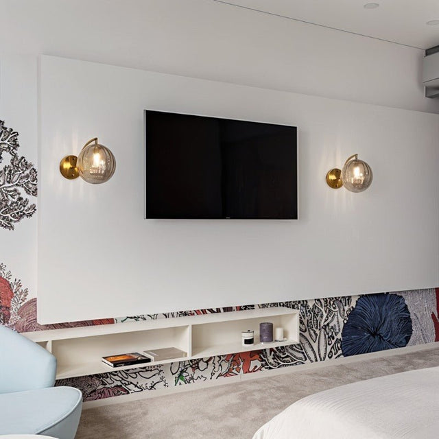 Taunus Wall Lamp