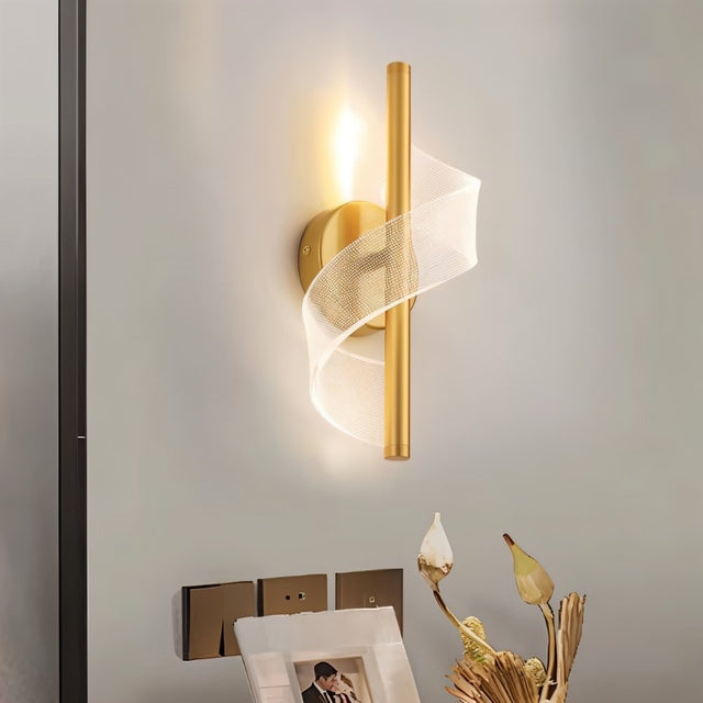 Hoven Wall Lamp