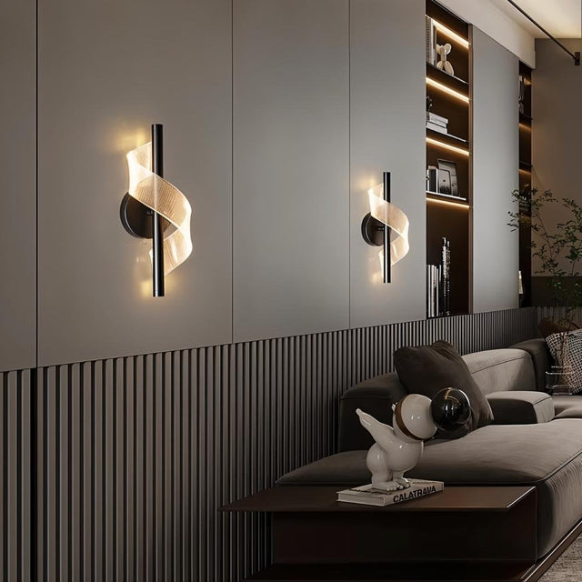 Hoven Wall Lamp