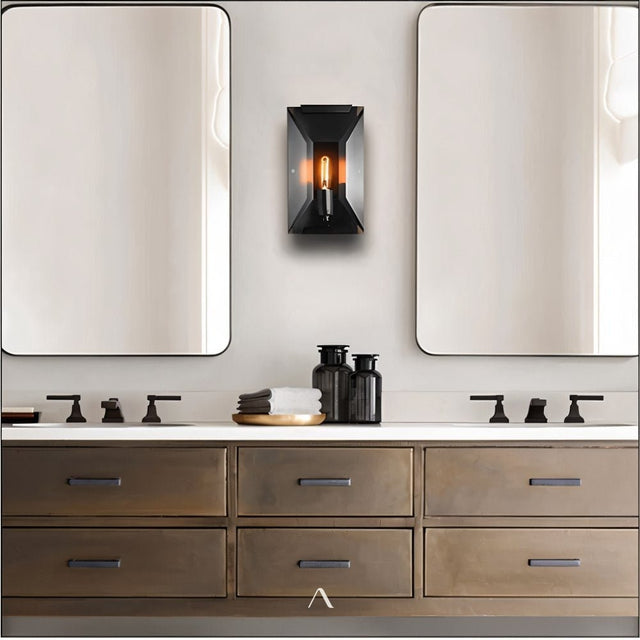 Clecy Wall Lamp