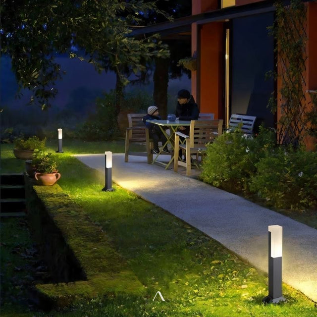 Clinchamps Bollard Light