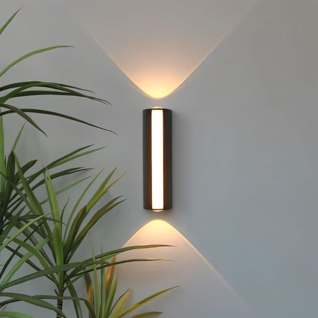 Fitjar Wall Lamp
