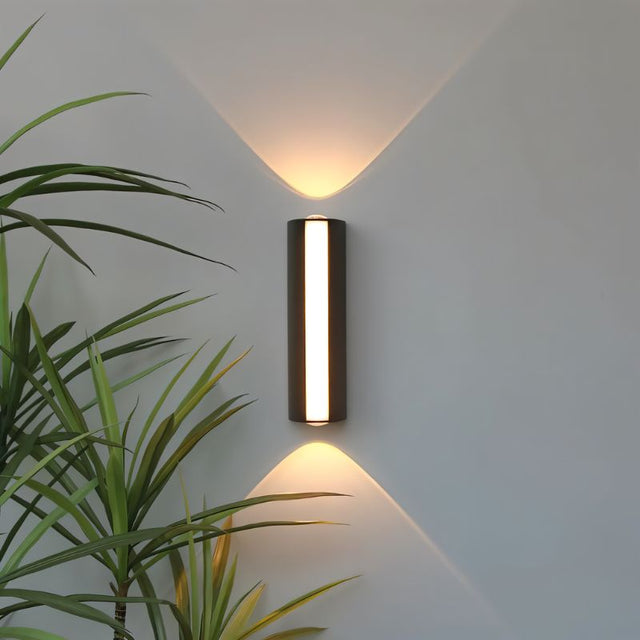 Fitjar Wall Lamp