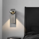 Lauris Wall Lamp