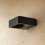 Flekkeroy Wall Lamp