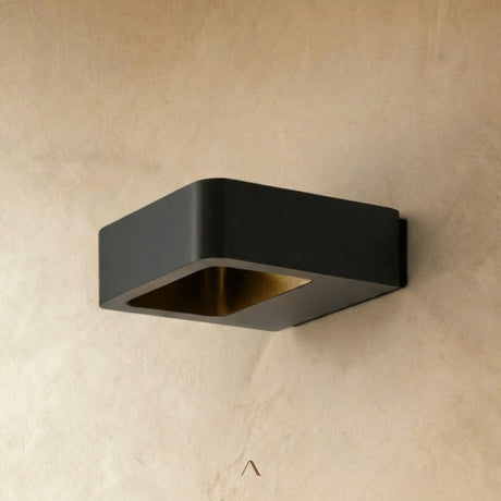 Flekkeroy Wall Lamp