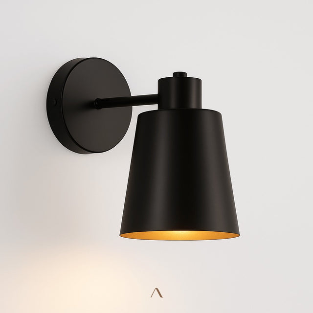 Gavrus Wall Lamp