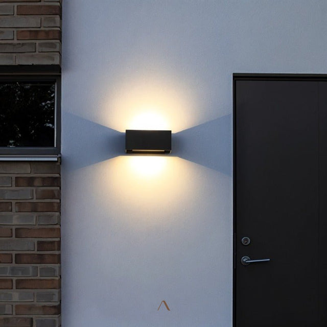 Helium Wall Lamp