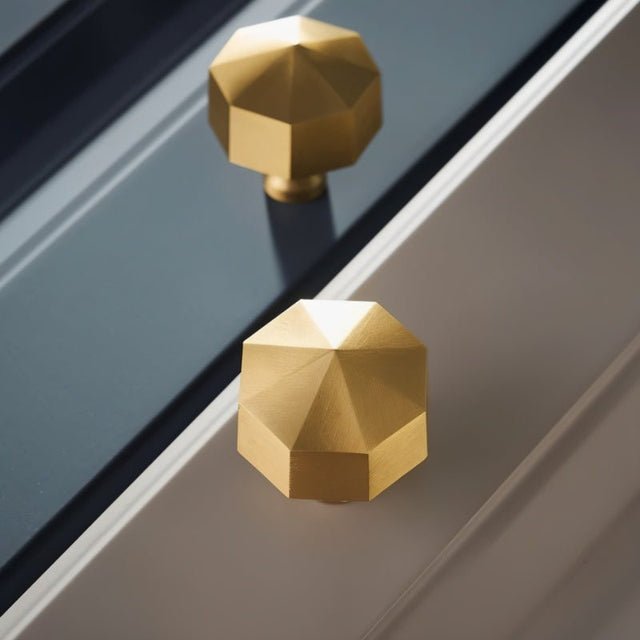 Baelum Knob