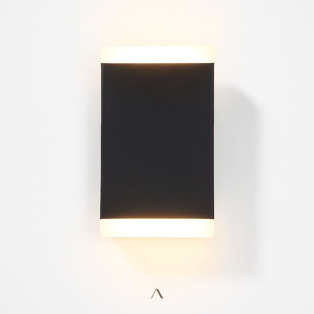 Hornavan Wall Lamp