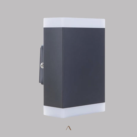Hornavan Wall Lamp