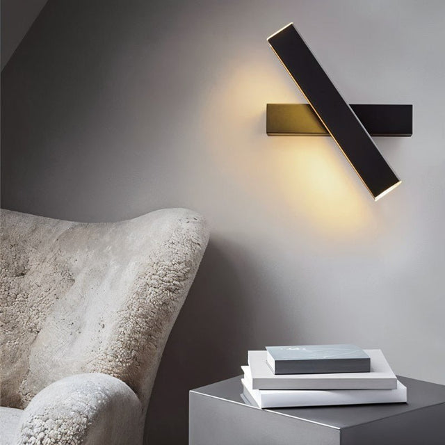 Kuu Wall Lamp