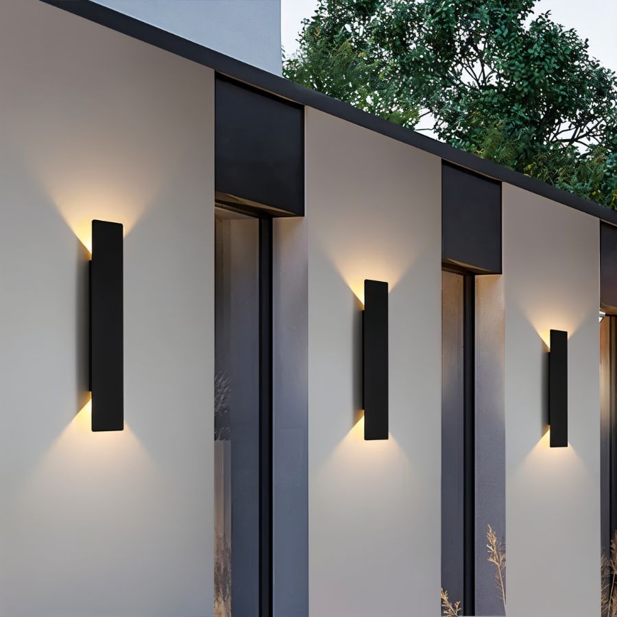 image_text: indira-outdoor-wall-lamp-446586 72c00578-276d-4...