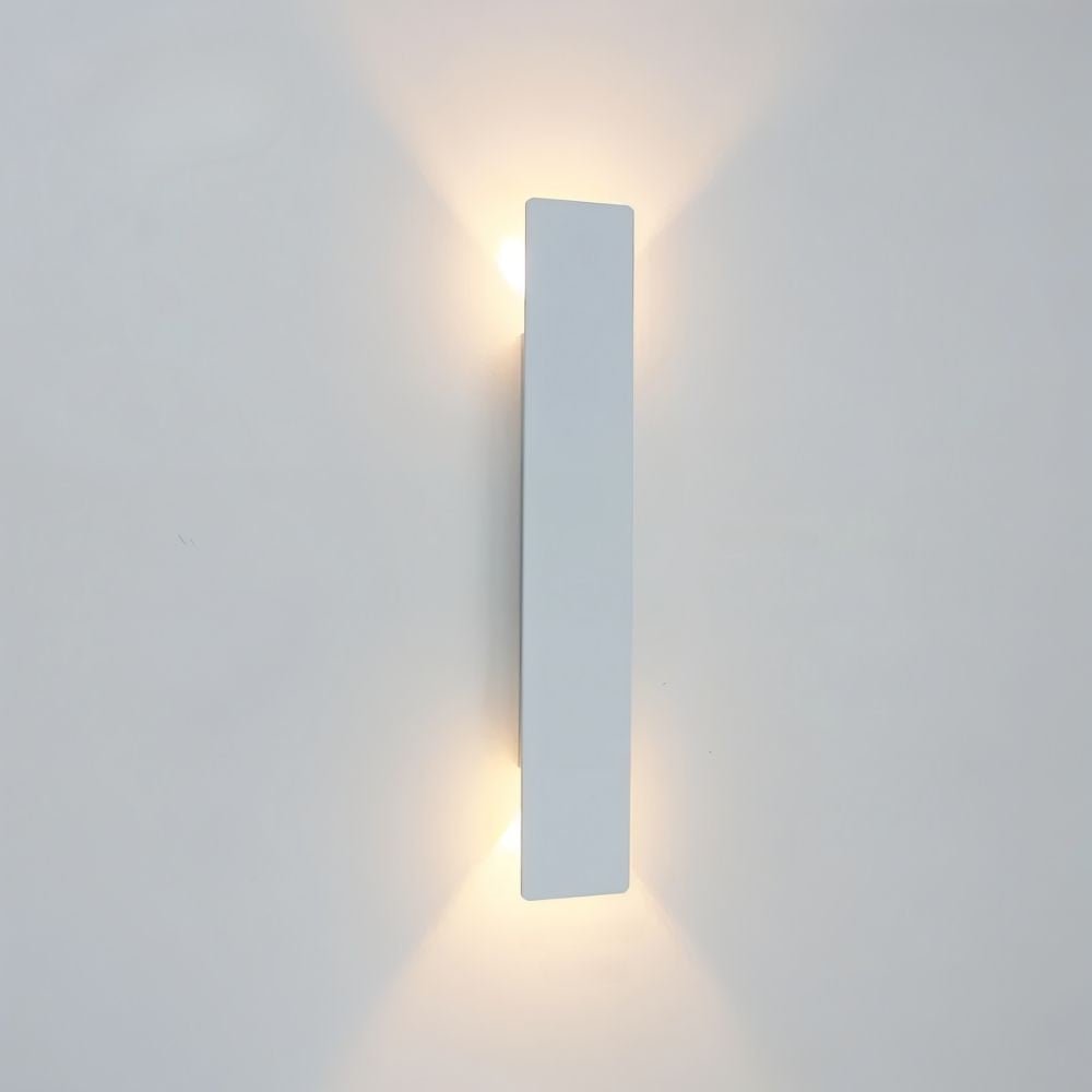 image_text: indira-wall-lamp-123288 803285ae-6544-45d5-8122...