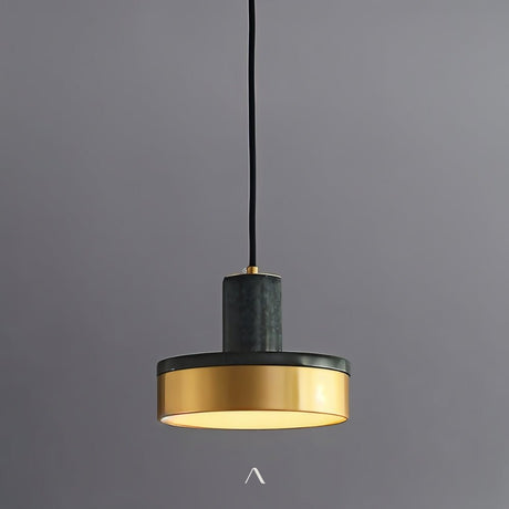 Konigs Pendant Light