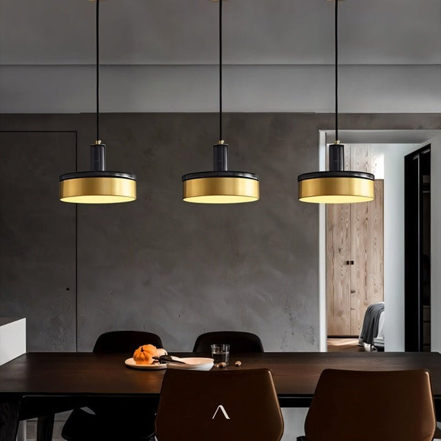 Konigs Pendant Light