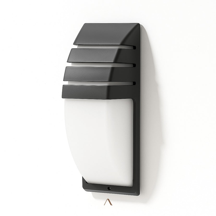 Kroderen Wall Lamp