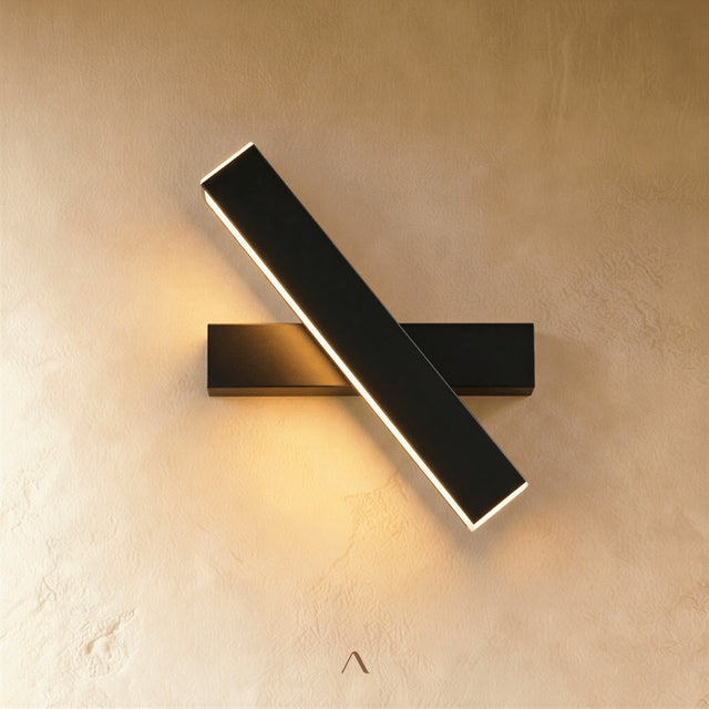 Kuu Wall Lamp