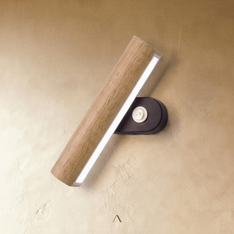 Kuu Wall Lamp