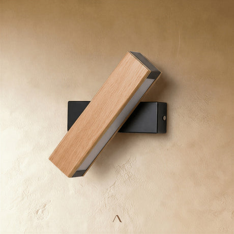 Kuu Wall Lamp