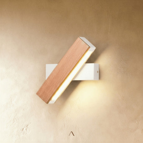 Kuu Wall Lamp