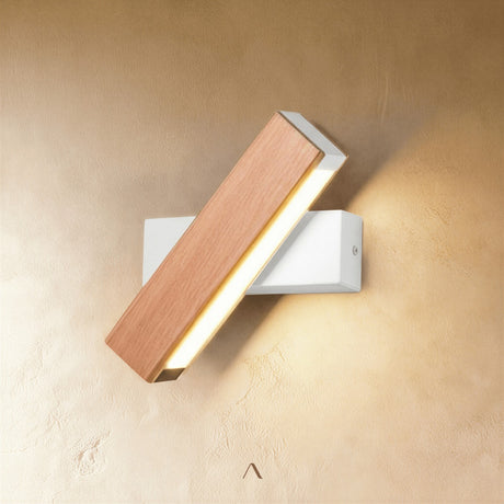 Kuu Wall Lamp