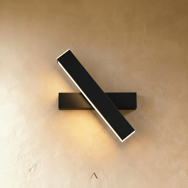 Kuu Wall Lamp