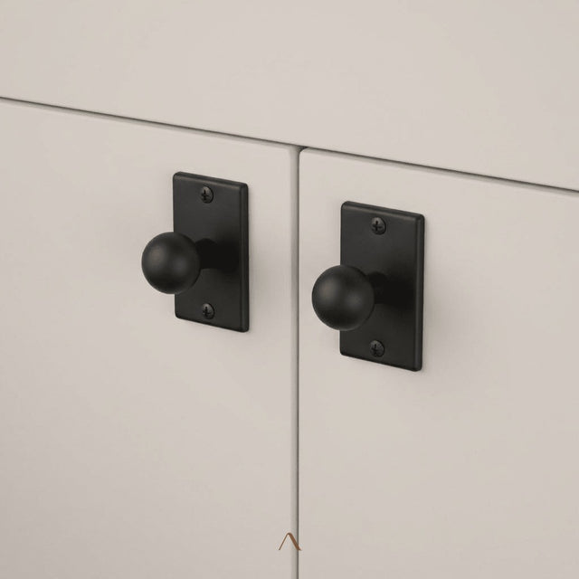 Larva Cabinet Knob