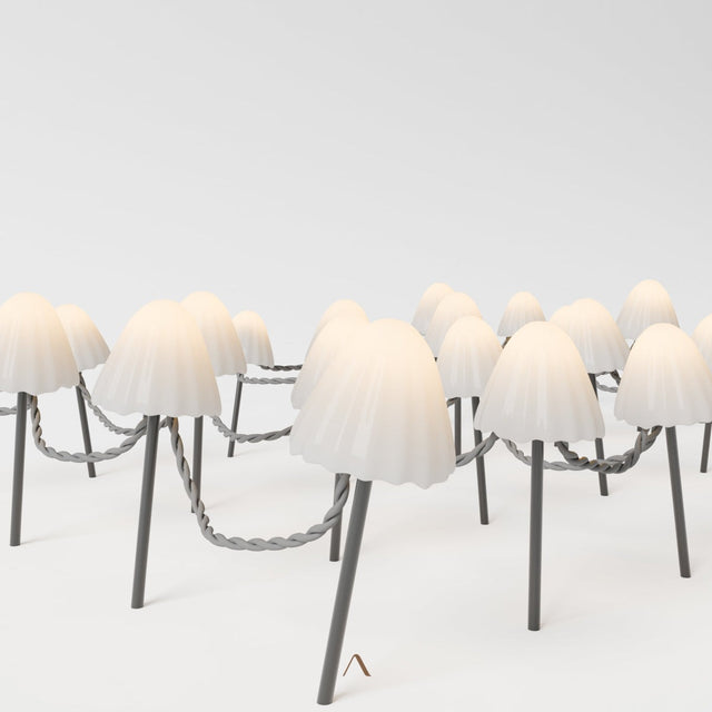 Leeward Garden Lamp